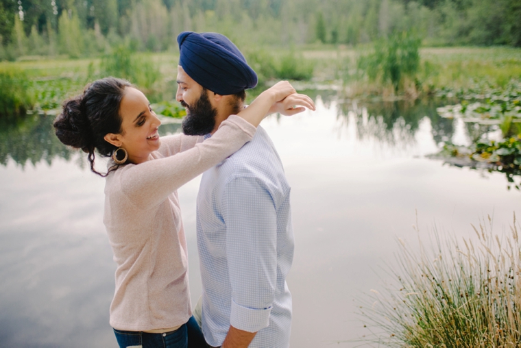 candid vancouver engagement session