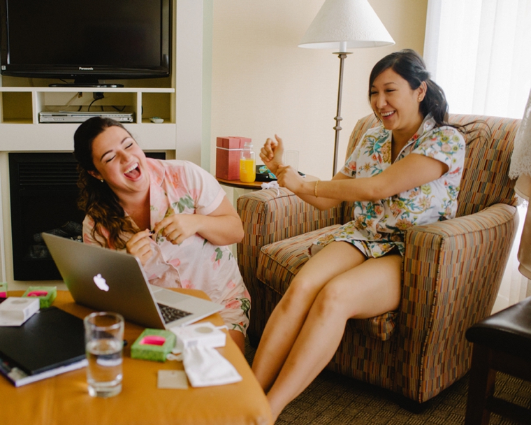 candid penticton wedding photography