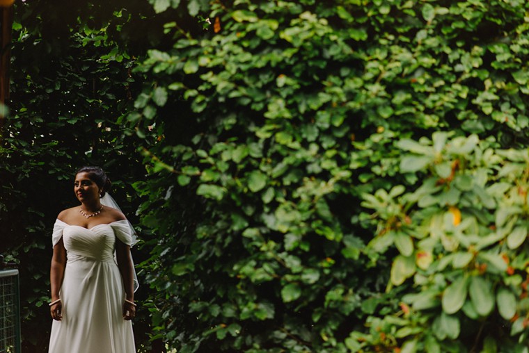 sri lankan bride on her wedding