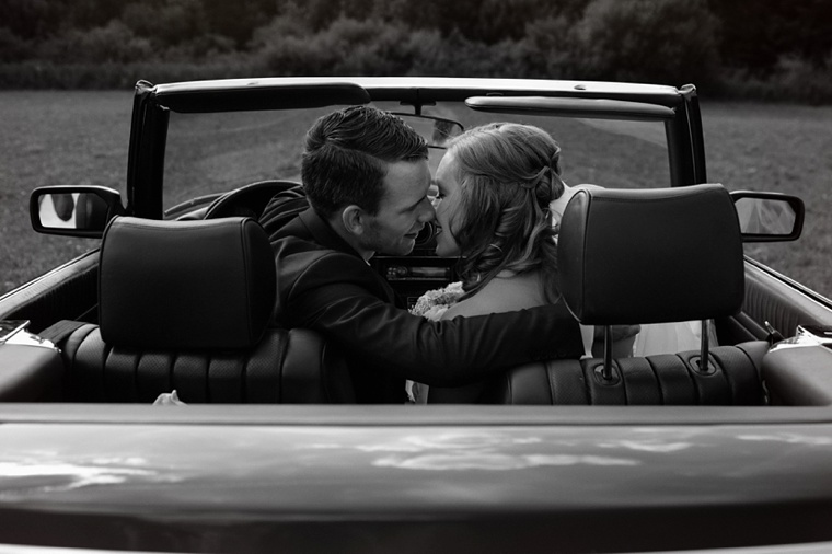 Wedding portrait with classic mercedes
